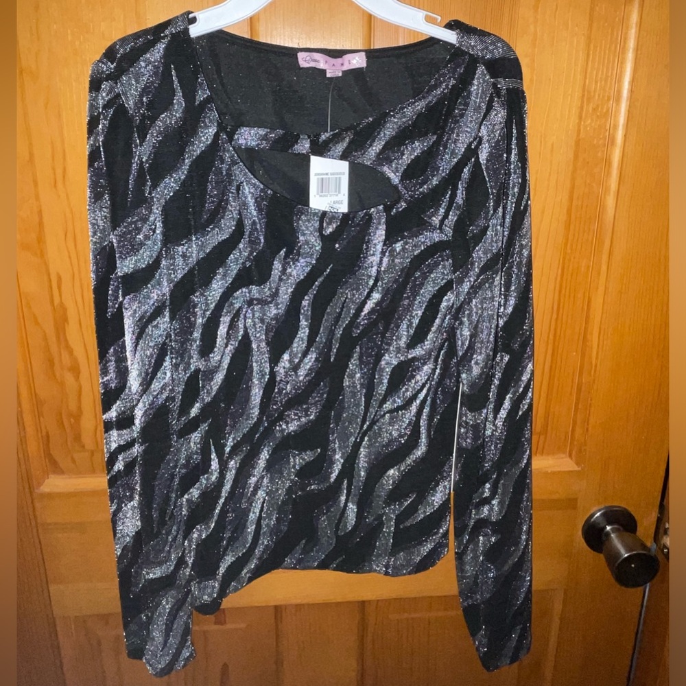 NWT Printed Cut Out Top